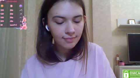 Jennifer online show from 05-17-26, 06:04