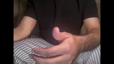 Snapshot of joeysexy15 chatting on 04-26-26, 04:59 Faisal online show from 04-26-26, 04:59