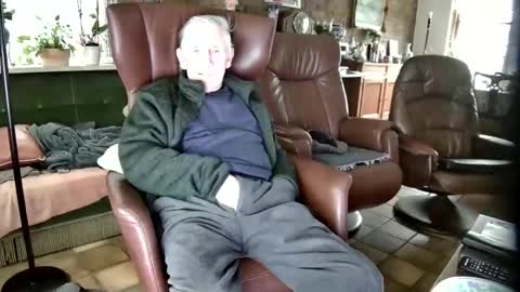 Snapshot of johan7_heet chatting on 01-05-25, 01:47 johan7 heet online show from 01-05-25, 01:47