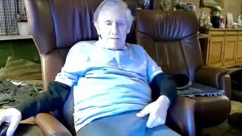 Snapshot of johan7_heet chatting on 01-23-25, 06:35 johan7 heet online show from 01-23-25, 06:35