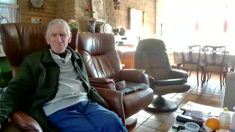 Snapshot of johan7_heet chatting on 11-08-25, 01:55 johan7 heet online show from 11-08-25, 01:55