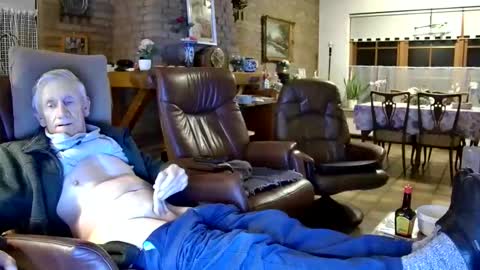 Snapshot of johan7_heet chatting on 11-09-25, 08:40 johan7 heet online show from 11-09-25, 08:40