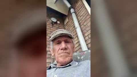 Snapshot of johan7_heet chatting on 07-19-26, 01:37 johan7 heet online show from 07-19-26, 01:37
