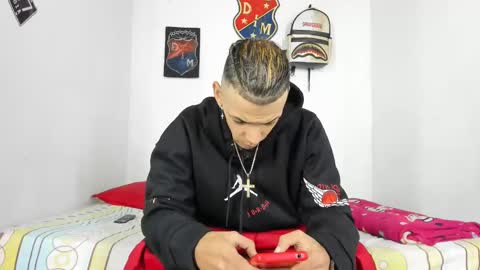 Snapshot of johan_and_antonella chatting on 12-02-24, 01:14 johan_and_antonella online show from 12-02-24, 01:14