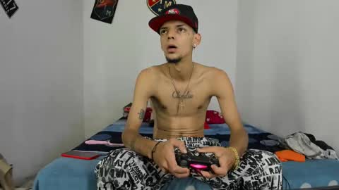 Snapshot of johan_and_antonella chatting on 01-30-25, 11:02 johan_and_antonella online show from 01-30-25, 11:02