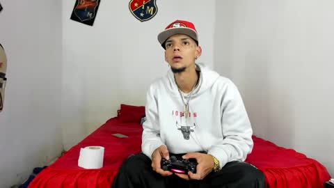 Snapshot of johan_and_antonella chatting on 02-16-25, 03:37 johan_and_antonella online show from 02-16-25, 03:37