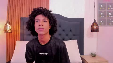 Snapshot of johan_gz_ chatting on 06-14-26, 01:02 Johan online show from 06-14-26, 01:02