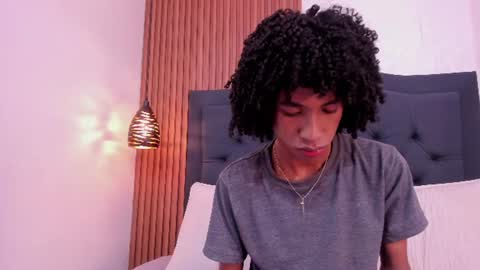 Snapshot of johan_gz_ chatting on 06-17-26, 11:34 Johan online show from 06-17-26, 11:34