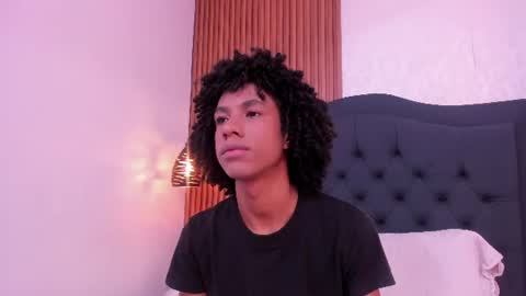 Snapshot of johan_gz_ chatting on 06-21-26, 11:35 Johan online show from 06-21-26, 11:35