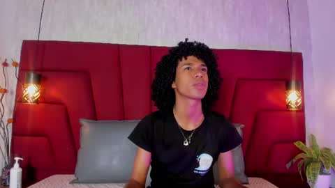 Snapshot of johan_gz_ chatting on 07-16-26, 11:38 Johan online show from 07-16-26, 11:38