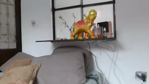 Snapshot of johan_kitten chatting on 06-21-26, 03:36 johan online show from 06-21-26, 03:36