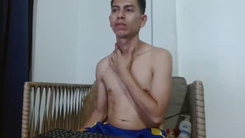 Snapshot of johan_kitten chatting on 07-05-26, 03:13 johan online show from 07-05-26, 03:13