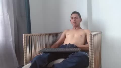 Snapshot of johan_kitten chatting on 07-10-26, 03:47 johan online show from 07-10-26, 03:47