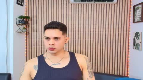 Snapshot of johan_speitzer chatting on 02-11-26, 12:37 johan speitzer online show from 02-11-26, 12:37