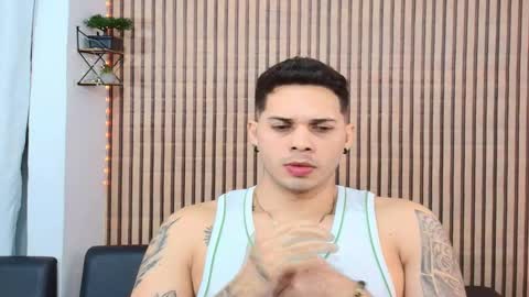 Snapshot of johan_speitzer chatting on 02-12-26, 11:44 johan speitzer online show from 02-12-26, 11:44