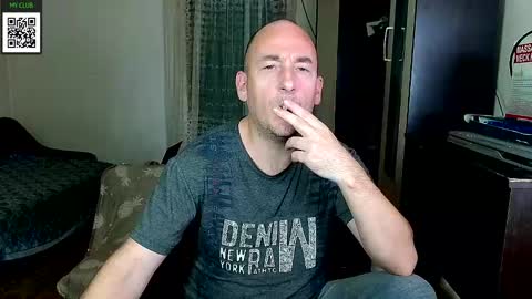 Snapshot of johanbarker chatting on 12-06-24, 03:33 Johan online show from 12-06-24, 03:33