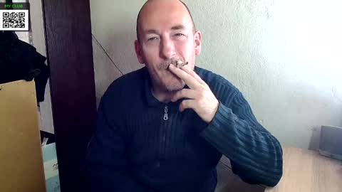 Snapshot of johanbarker chatting on 12-12-24, 10:45 Johan online show from 12-12-24, 10:45