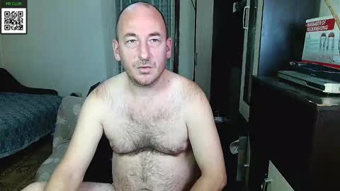 Snapshot of johanbarker chatting on 12-24-24, 08:00 Johan online show from 12-24-24, 08:00