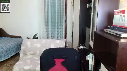 Snapshot of johanbarker chatting on 12-24-24, 11:06 Johan online show from 12-24-24, 11:06