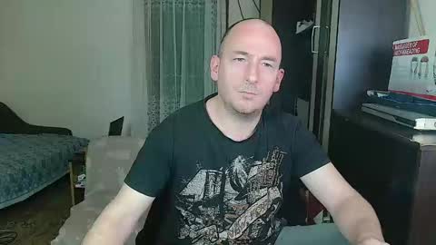 Snapshot of johanbarker chatting on 01-18-25, 12:26 Johan online show from 01-18-25, 12:26