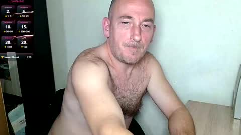 Snapshot of johanbarker chatting on 11-25-25, 02:50 Johan online show from 11-25-25, 02:50