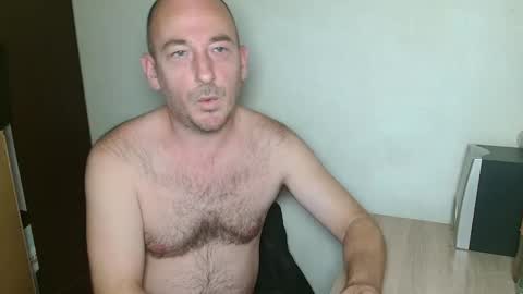 Snapshot of johanbarker chatting on 11-28-25, 11:46 Johan online show from 11-28-25, 11:46