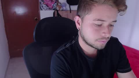 JOHAN independient model online show from 10-30-25, 04:41