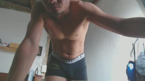 johantorres19 online show from 02-12-25, 01:37