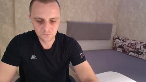 Snapshot of john_3019 chatting on 03-25-26, 11:33 John online show from 03-25-26, 11:33