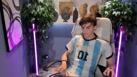 John online show from 09-23-25, 07:55