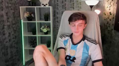 John online show from 11-07-25, 01:22