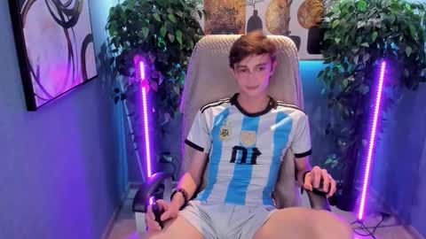 John online show from 11-28-25, 08:22