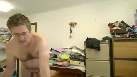 johnathan_stuart33 online show from 02-06-25, 03:31