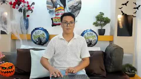 Snapshot of johnbelrose chatting on 10-20-25, 07:36 johnbelrose online show from 10-20-25, 07:36