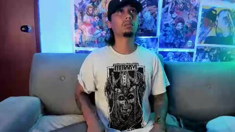 John carrie    Independent  Help me reach my goal 100 likes and 10000 followers  online show from 01-17-26, 01:32