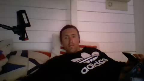 Snapshot of johngiaver3 chatting on 05-11-26, 12:55 johngiaver3 online show from 05-11-26, 12:55