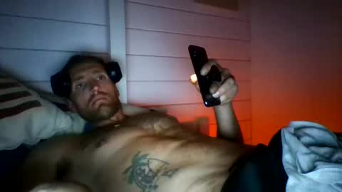 Snapshot of johngiaver3 chatting on 05-20-26, 12:39 johngiaver3 online show from 05-20-26, 12:39
