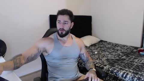 Snapshot of johnklleyn chatting on 12-21-24, 07:16 john online show from 12-21-24, 07:16