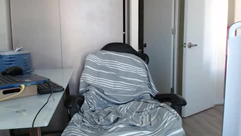 Snapshot of johnklleyn chatting on 03-11-25, 09:26 john online show from 03-11-25, 09:26