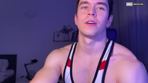 Snapshot of johnnnyhorny chatting on 12-17-25, 08:04 Johnny online show from 12-17-25, 08:04