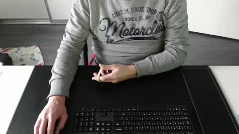 Snapshot of johnny_walker13 chatting on 12-24-24, 12:44 Johnny Walker13 online show from 12-24-24, 12:44