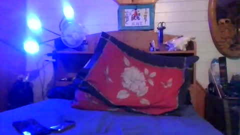 Snapshot of johnnyct36 chatting on 11-25-25, 09:20 johnnyct36 online show from 11-25-25, 09:20