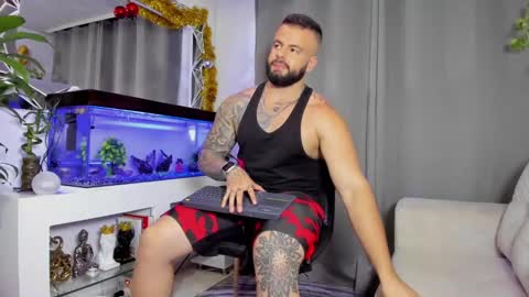 Snapshot of johnnygrayson_ chatting on 12-18-24, 10:57 JOHNNY online show from 12-18-24, 10:57