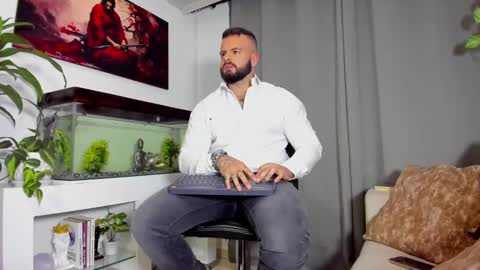 Snapshot of johnnygrayson_ chatting on 02-03-25, 11:26 JOHNNY online show from 02-03-25, 11:26