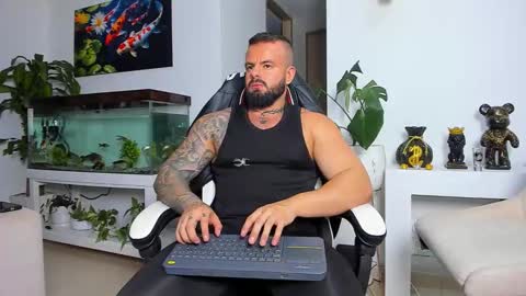 Snapshot of johnnygrayson_ chatting on 09-17-25, 12:23 JOHNNY online show from 09-17-25, 12:23