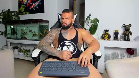 Snapshot of johnnygrayson_ chatting on 09-23-25, 12:13 JOHNNY online show from 09-23-25, 12:13