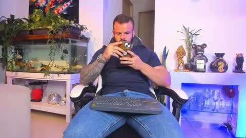 JOHNNY online show from 02-05-26, 01:21