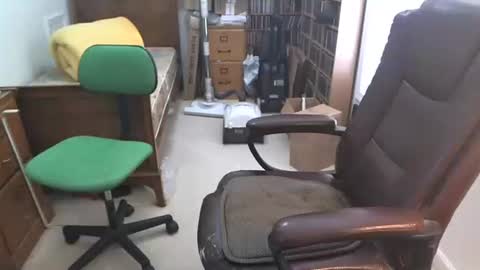 Snapshot of johnnys110153 chatting on 11-17-25, 03:07 johnnys110153 online show from 11-17-25, 03:07