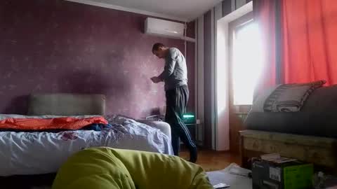 Snapshot of johnoreon chatting on 10-12-25, 06:56 johnoreon online show from 10-12-25, 06:56