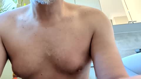 johnsmith401 online show from 04-12-26, 08:19